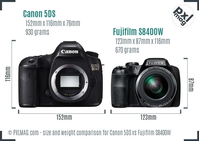 Canon 5DS vs Fujifilm S8400W size comparison