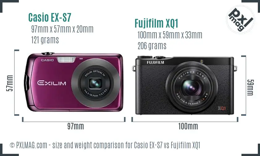 Casio EX-S7 vs Fujifilm XQ1 size comparison