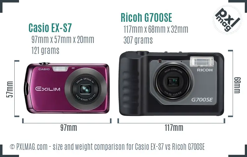 Casio EX-S7 vs Ricoh G700SE size comparison