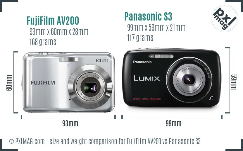 Size and ergonomics comparison between FujiFilm AV200 and Panasonic DMC-S3