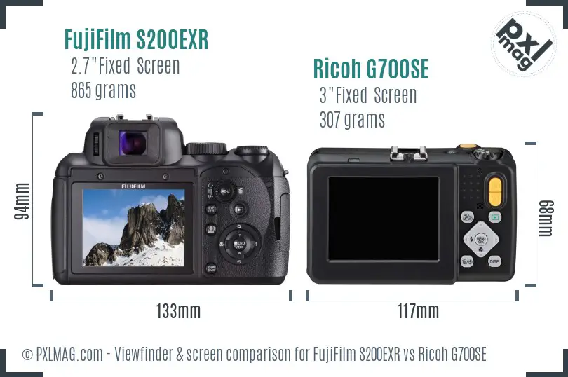 FujiFilm S200EXR vs Ricoh G700SE Screen and Viewfinder comparison FujiFilm S200EXR vs Ricoh G700SE Screen and Viewfinder comparison