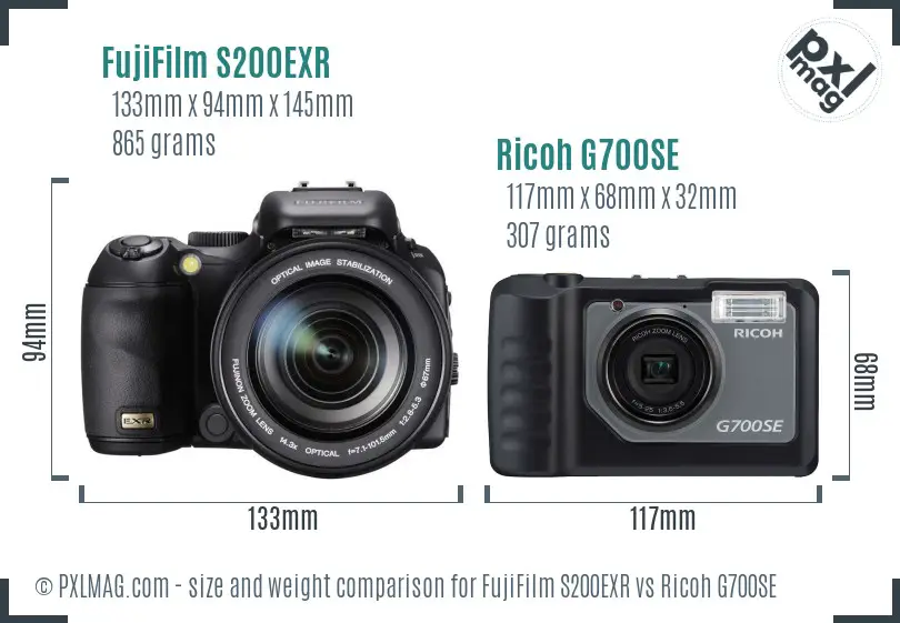 FujiFilm S200EXR vs Ricoh G700SE size comparison FujiFilm S200EXR vs Ricoh G700SE size comparison