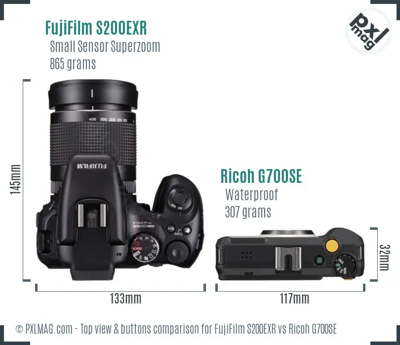 FujiFilm S200EXR vs Ricoh G700SE top view buttons comparison FujiFilm S200EXR vs Ricoh G700SE top view buttons comparison