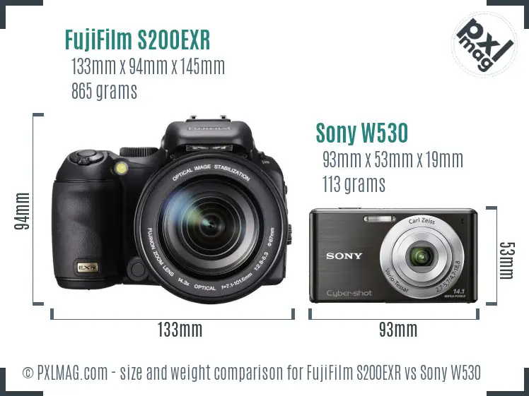 FujiFilm S200EXR vs Sony W530 size comparison FujiFilm S200EXR vs Sony W530 size comparison