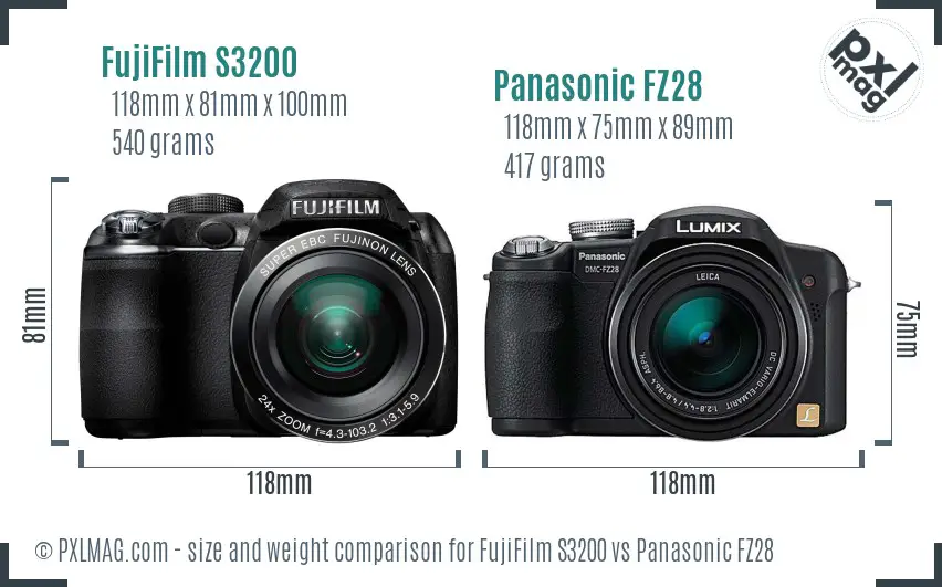 FujiFilm S3200 vs Panasonic FZ28 size comparison