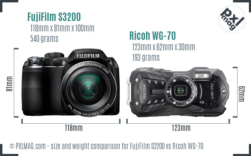 FujiFilm S3200 vs Ricoh WG-70 size comparison