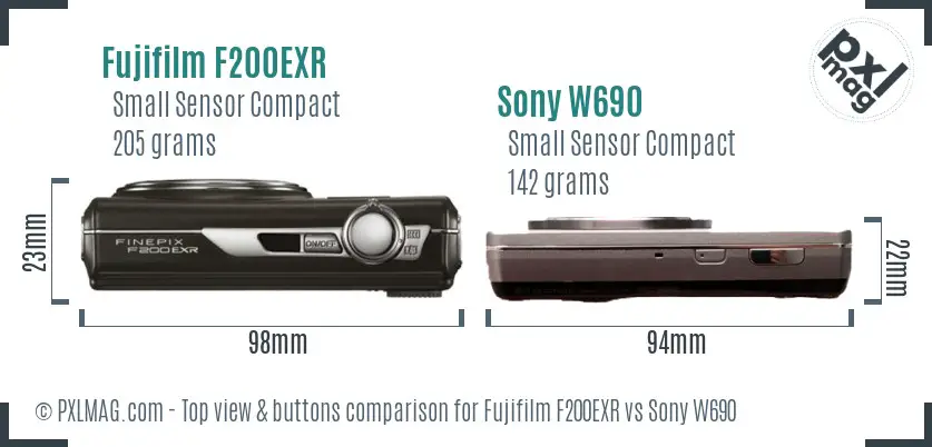 Fujifilm F200EXR vs Sony W690 top view buttons comparison Fujifilm F200EXR vs Sony W690 top view buttons comparison