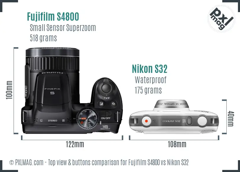 Fujifilm S4800 vs Nikon S32 top view buttons comparison