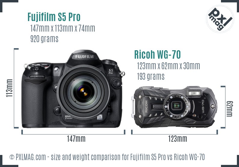 Fujifilm S5 Pro vs Ricoh WG-70 size comparison