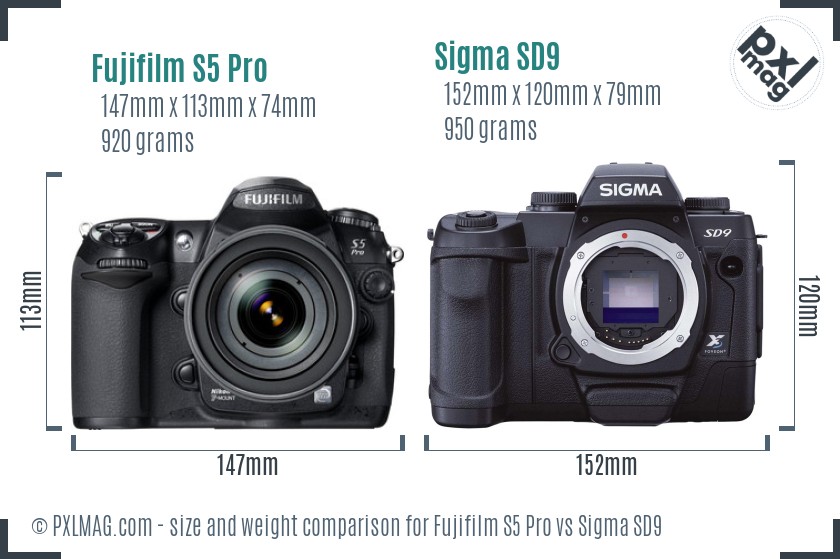 Fujifilm S5 Pro vs Sigma SD9 size comparison Fujifilm S5 Pro vs Sigma SD9 size comparison