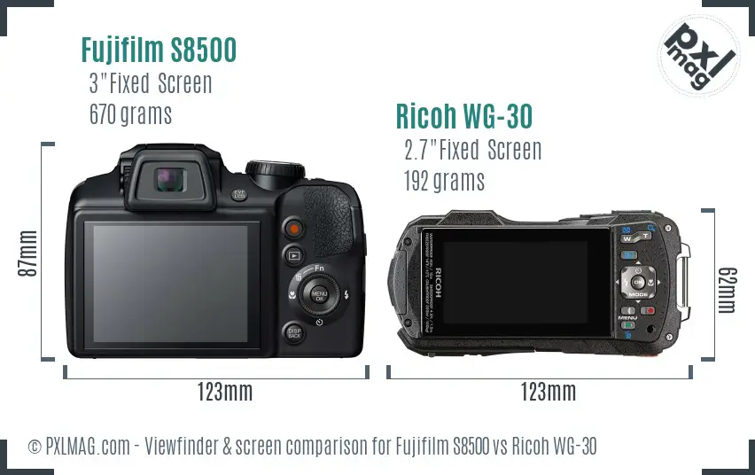 Fujifilm S8500 vs Ricoh WG-30 Screen and Viewfinder comparison