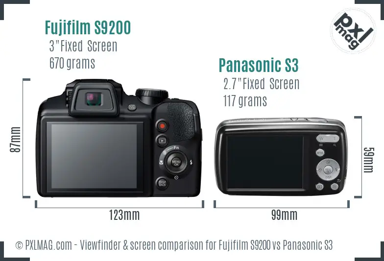 Fujifilm S9200 vs Panasonic S3 Screen and Viewfinder comparison