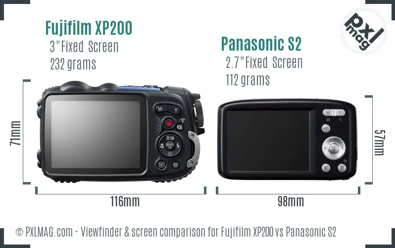 Fujifilm XP200 vs Panasonic S2 Screen and Viewfinder comparison