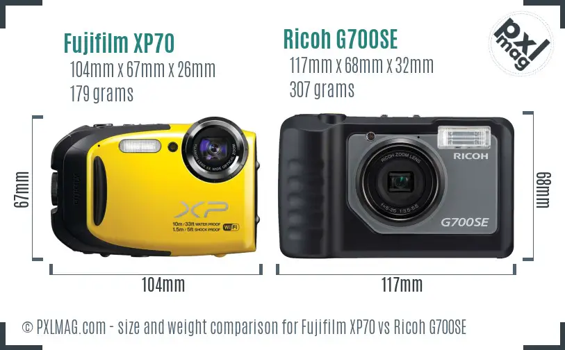 Fujifilm XP70 vs Ricoh G700SE size comparison
