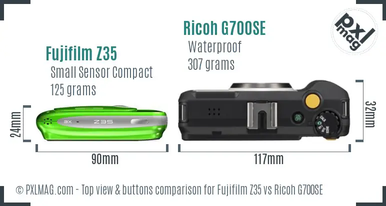 Fujifilm Z35 vs Ricoh G700SE top view buttons comparison