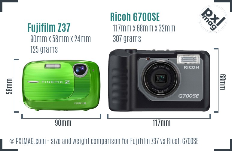 Fujifilm Z37 vs Ricoh G700SE size comparison Fujifilm Z37 vs Ricoh G700SE size comparison
