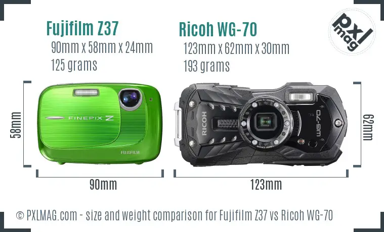 Fujifilm Z37 vs Ricoh WG-70 size comparison