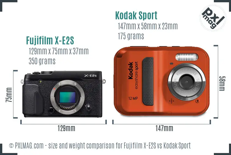 Fujifilm X-E2S vs Kodak Sport size comparison