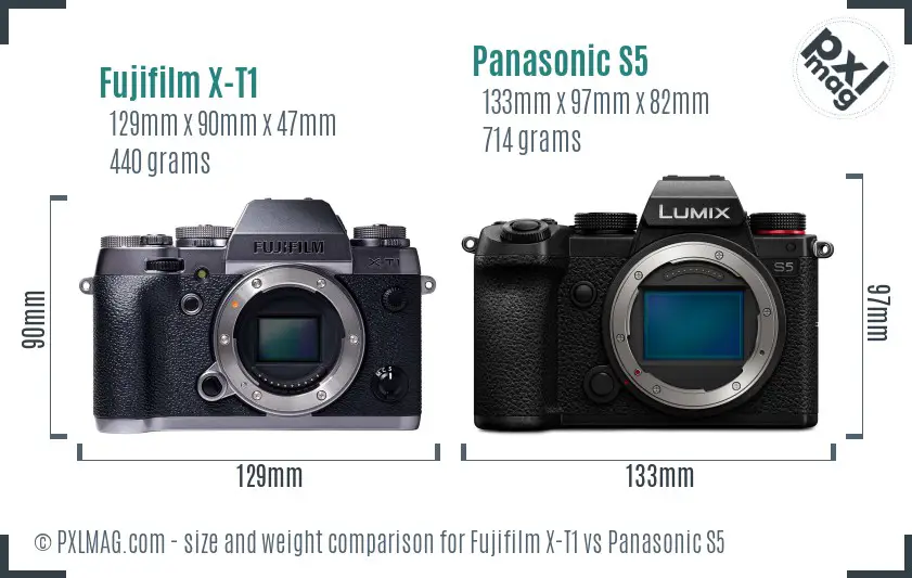 Fujifilm X-T1 vs Panasonic S5 size comparison