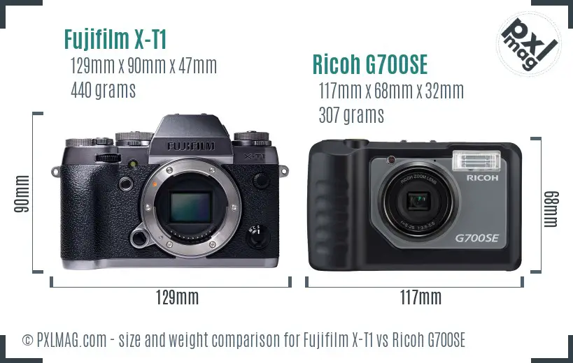 Fujifilm X-T1 vs Ricoh G700SE size comparison