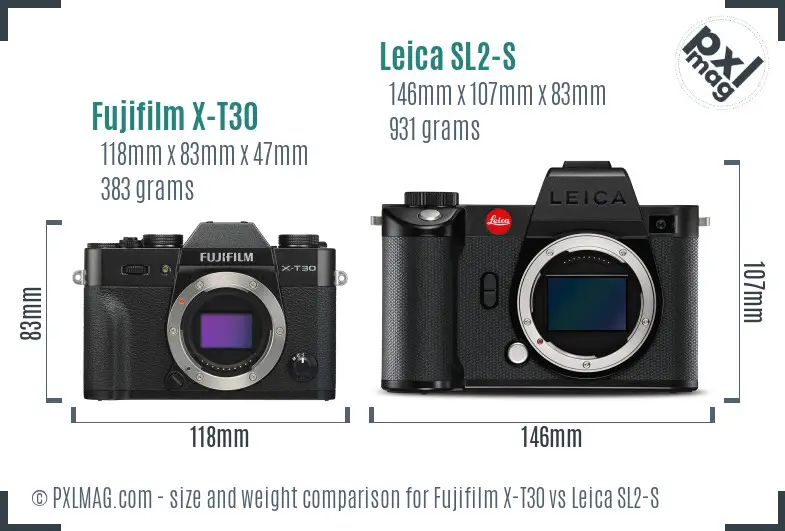 Fujifilm X-T30 vs Leica SL2-S size comparison
