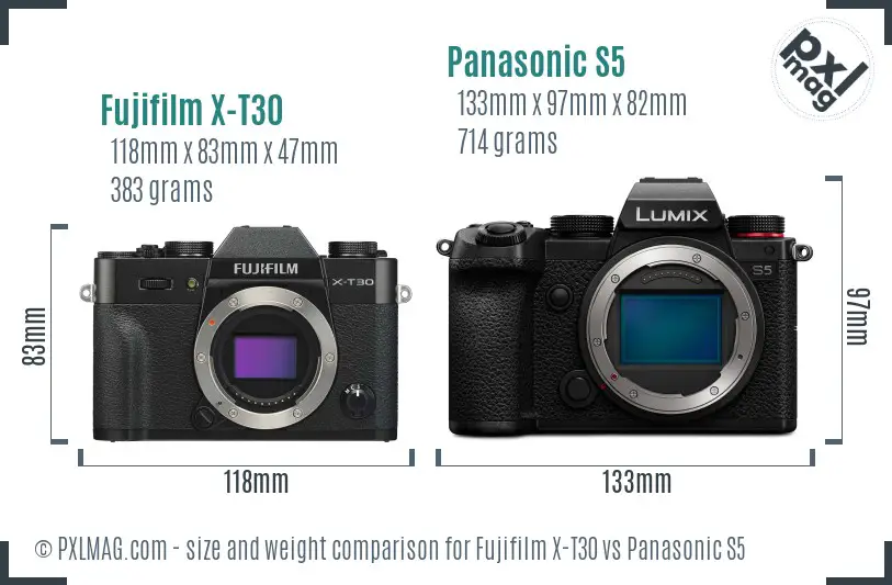 Fujifilm X-T30 vs Panasonic S5 size comparison