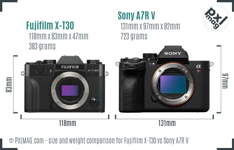 Fujifilm X-T30 vs Sony A7R V size comparison
