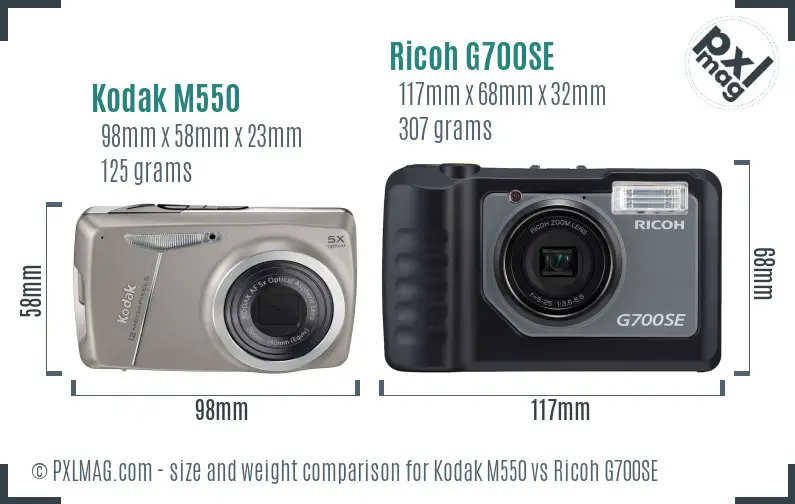 Kodak M550 vs Ricoh G700SE size comparison