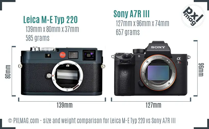 Leica M-E Typ 220 vs Sony A7R III size comparison