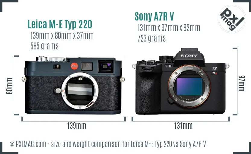 Leica M-E Typ 220 vs Sony A7R V size comparison
