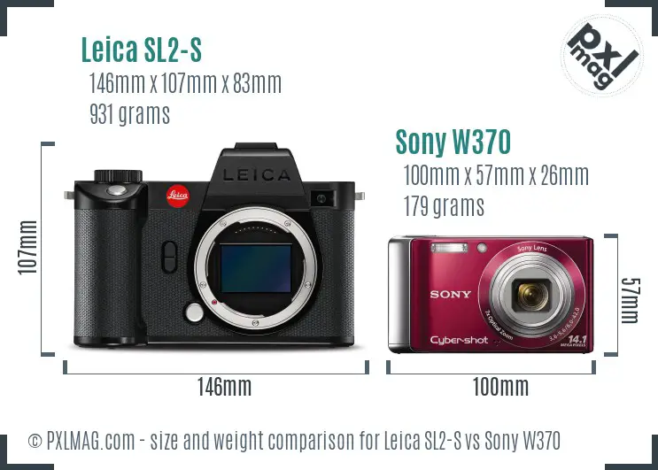 Leica SL2-S vs Sony W370 size comparison