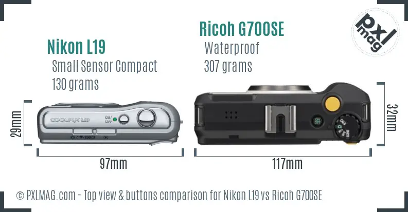 Nikon L19 vs Ricoh G700SE top view buttons comparison