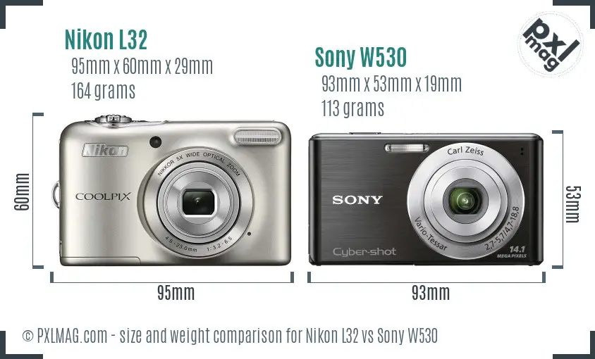 Nikon L32 vs Sony W530 size comparison