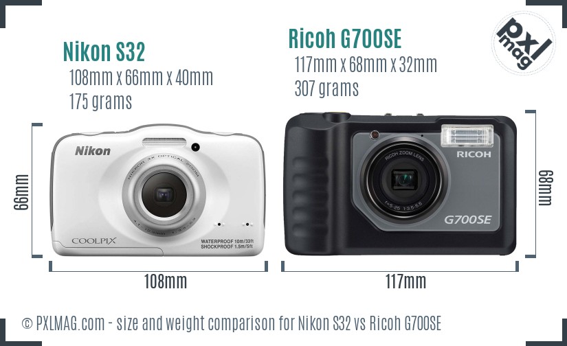 Nikon S32 vs Ricoh G700SE size comparison Nikon S32 vs Ricoh G700SE size comparison