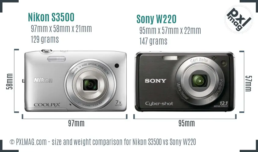 Nikon S3500 vs Sony W220 size comparison