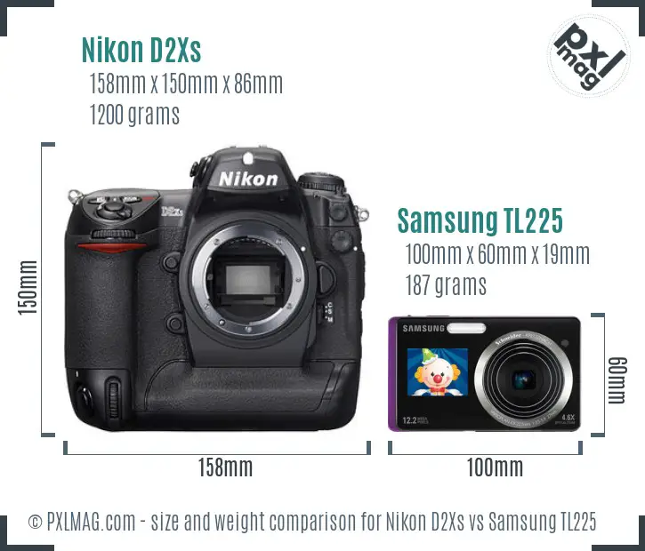 Nikon D2Xs vs Samsung TL225 size comparison