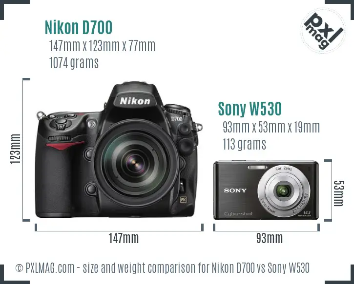 Nikon D700 vs Sony W530 size comparison