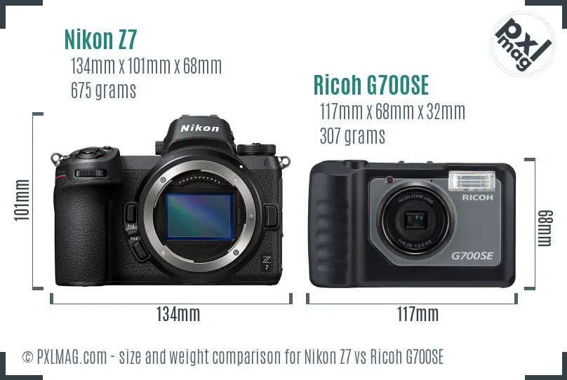 Nikon Z7 vs Ricoh G700SE size comparison