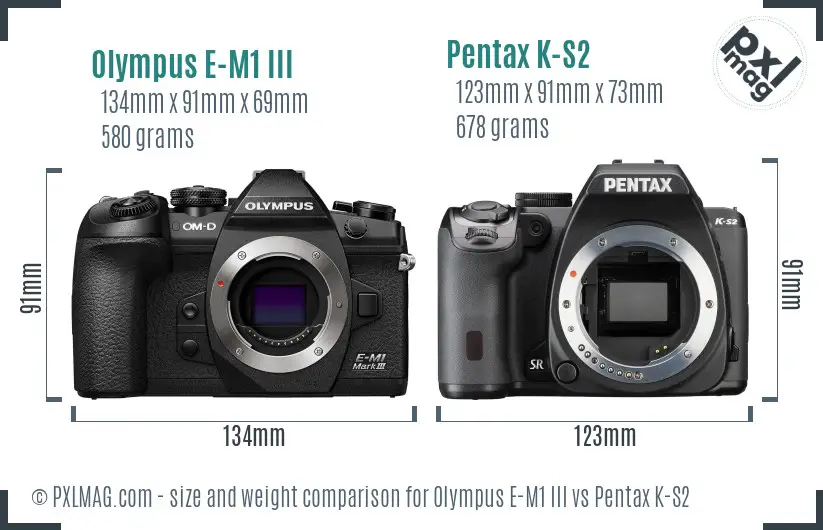 Olympus E-M1 III vs Pentax K-S2 size comparison