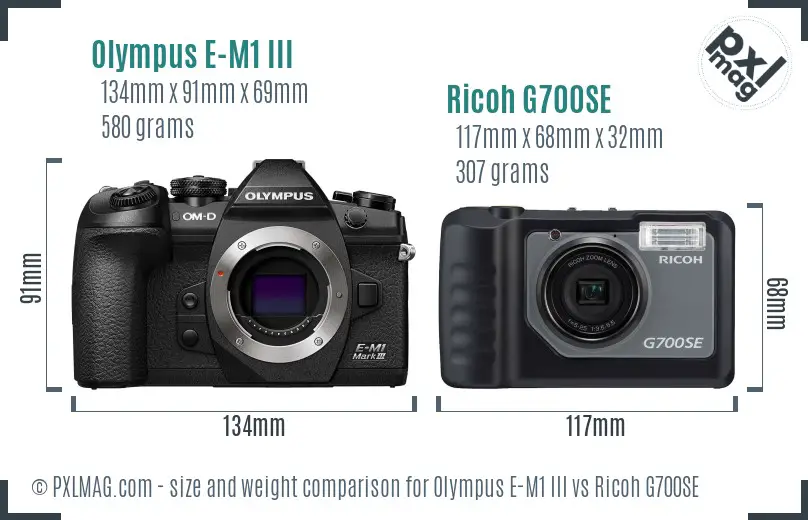 Olympus E-M1 III vs Ricoh G700SE size comparison Olympus E-M1 III vs Ricoh G700SE size comparison