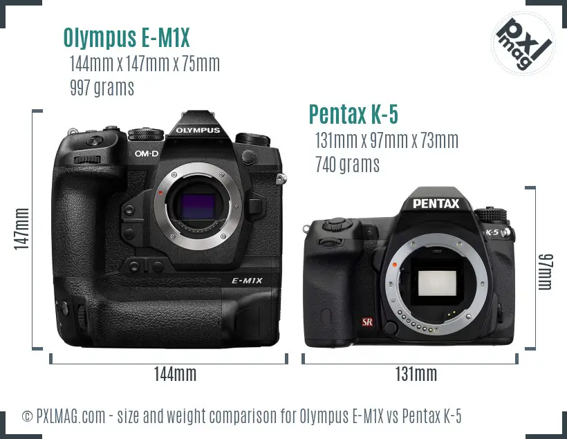 Olympus E-M1X vs Pentax K-5 size comparison