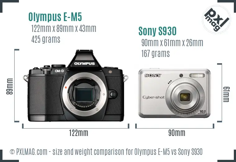 Olympus E-M5 vs Sony S930 size comparison