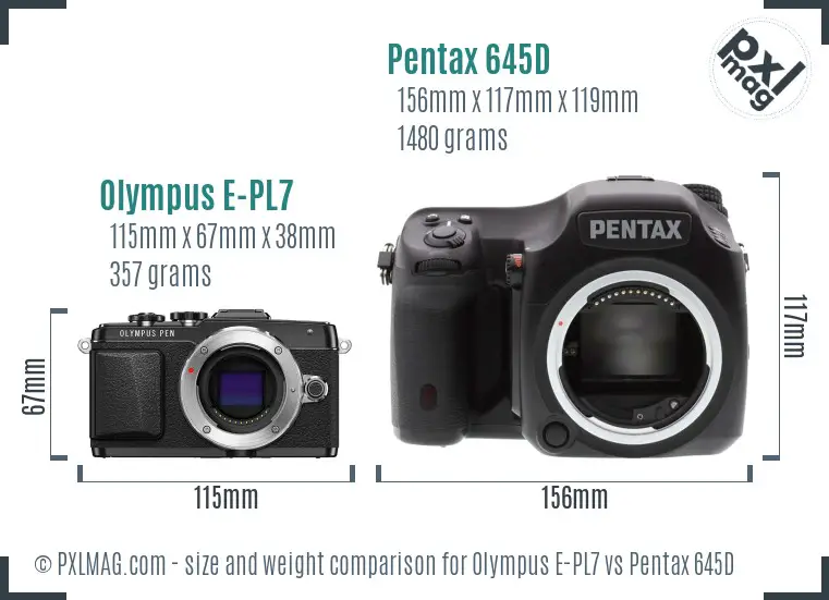 Olympus E-PL7 vs Pentax 645D size comparison