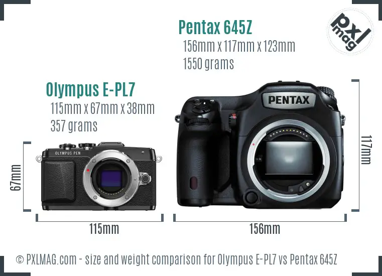 Olympus E-PL7 vs Pentax 645Z size comparison