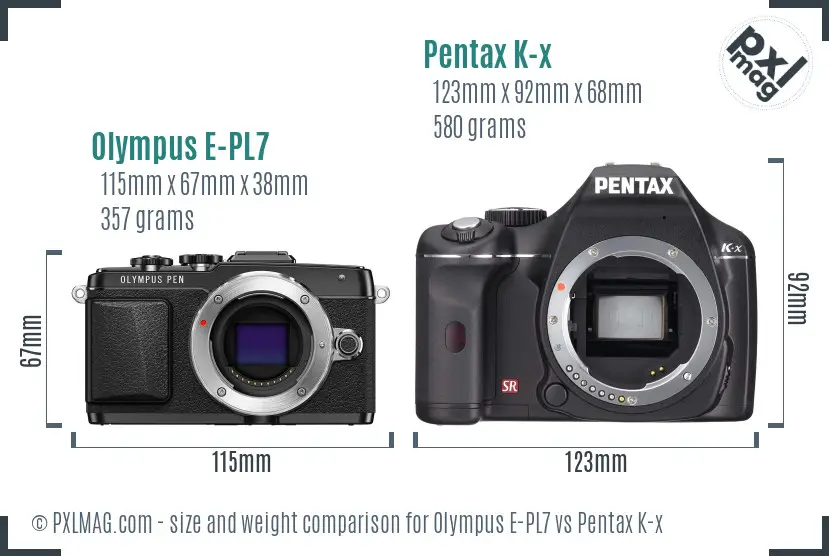 Olympus E-PL7 vs Pentax K-x size comparison
