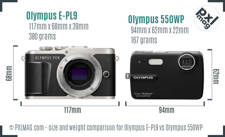 Olympus E-PL9 vs Olympus 550WP size comparison