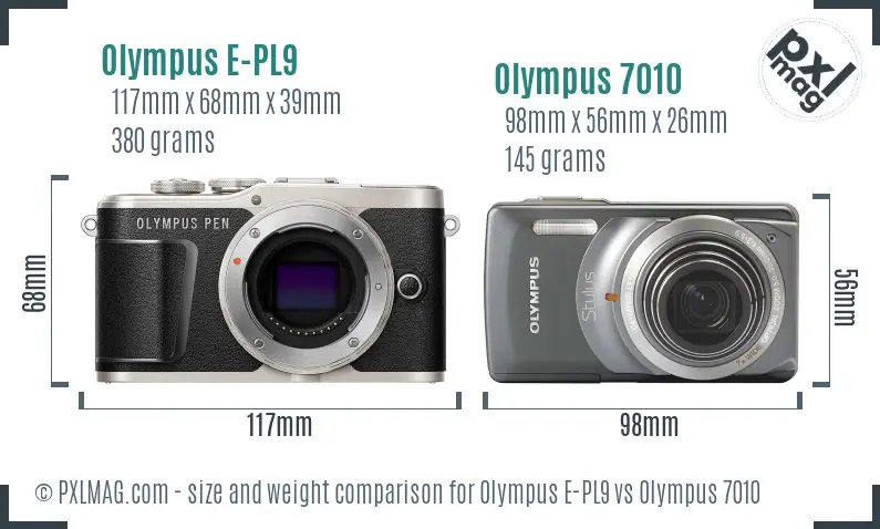 Olympus E-PL9 vs Olympus 7010 size comparison