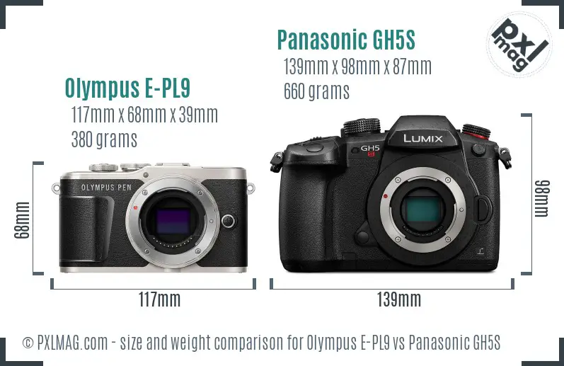 Olympus E-PL9 vs Panasonic GH5S size comparison