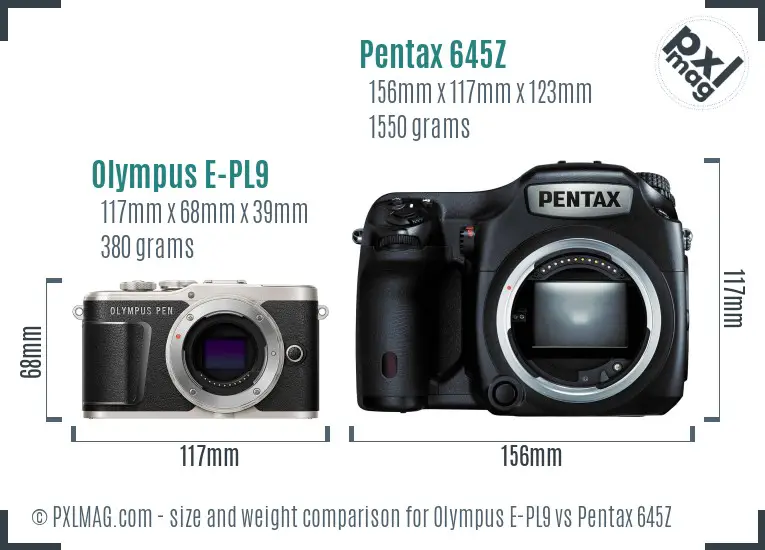 Olympus E-PL9 vs Pentax 645Z size comparison