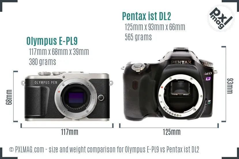 Olympus E-PL9 vs Pentax ist DL2 size comparison